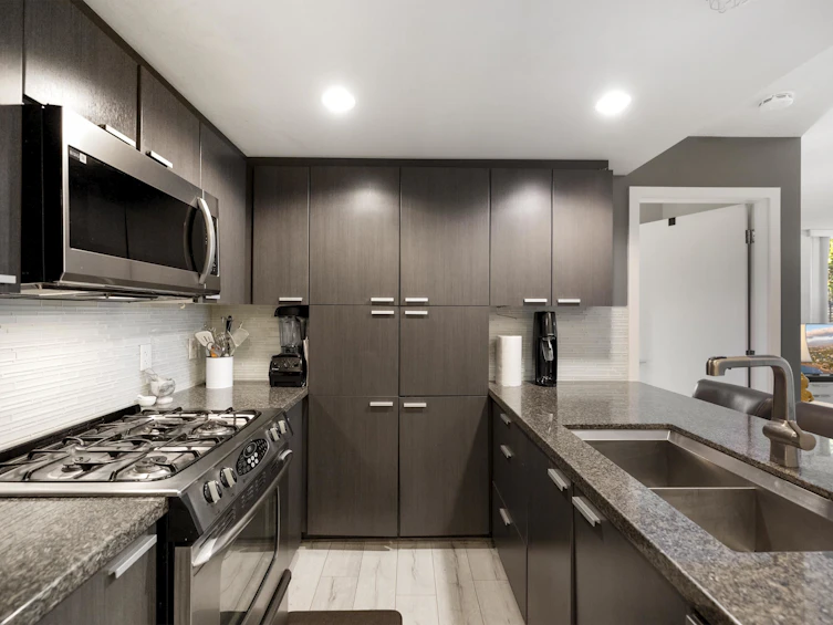302-2200 Douglas Road, Burnaby, BC, V5C 0G8 - 7