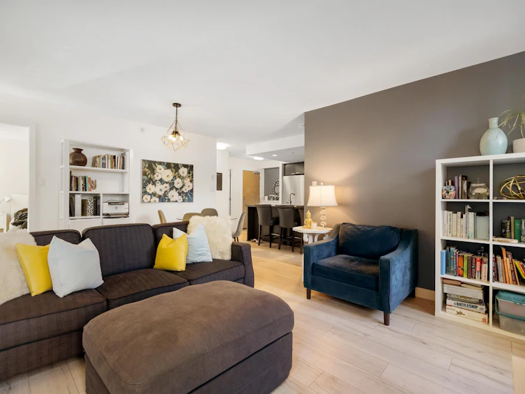 302-2200 Douglas Road, Burnaby, BC, V5C 0G8 - 3