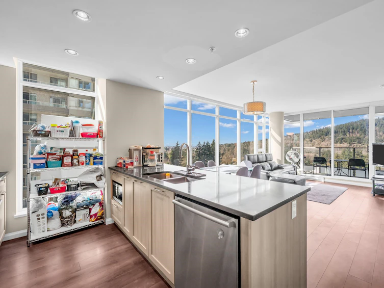 1002-520 Como Lake Avenue, Coquitlam, BC, V3J 0E8 - 5