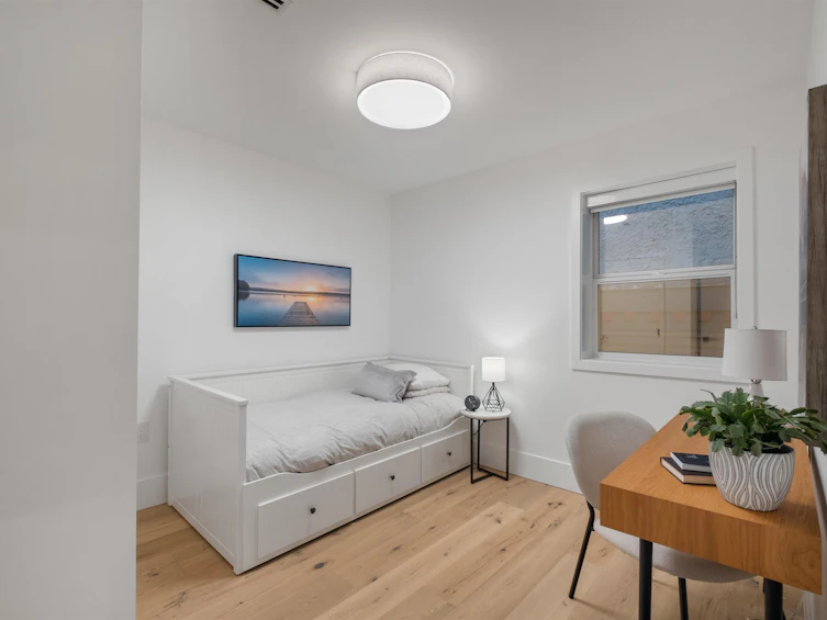 2058 E 5th Avenue, Vancouver, BC, V5N 1M4 - 17