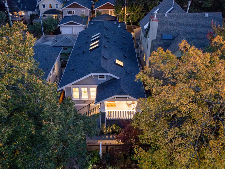 2058 E 5th Avenue, Vancouver, BC, V5N 1M4 - 24