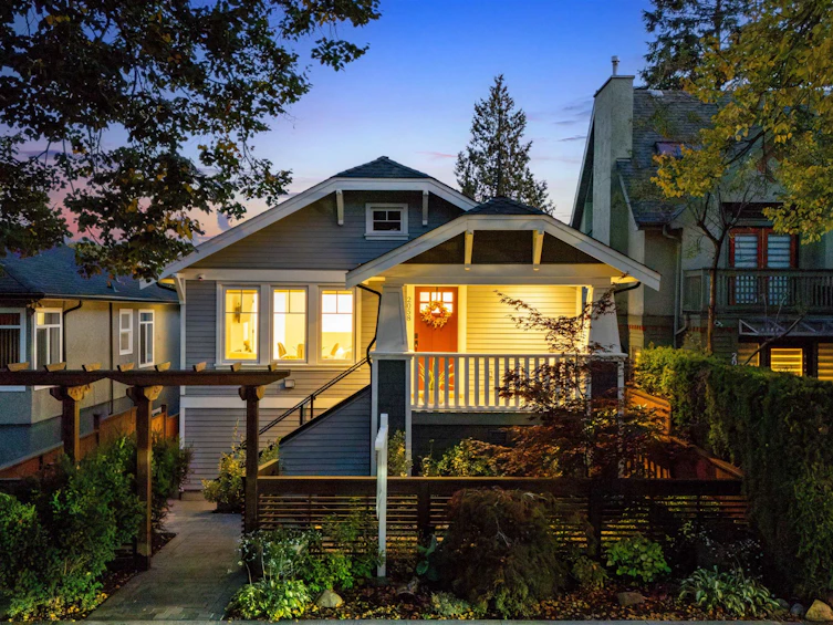 2058 E 5th Avenue, Vancouver, BC, V5N 1M4 - 22