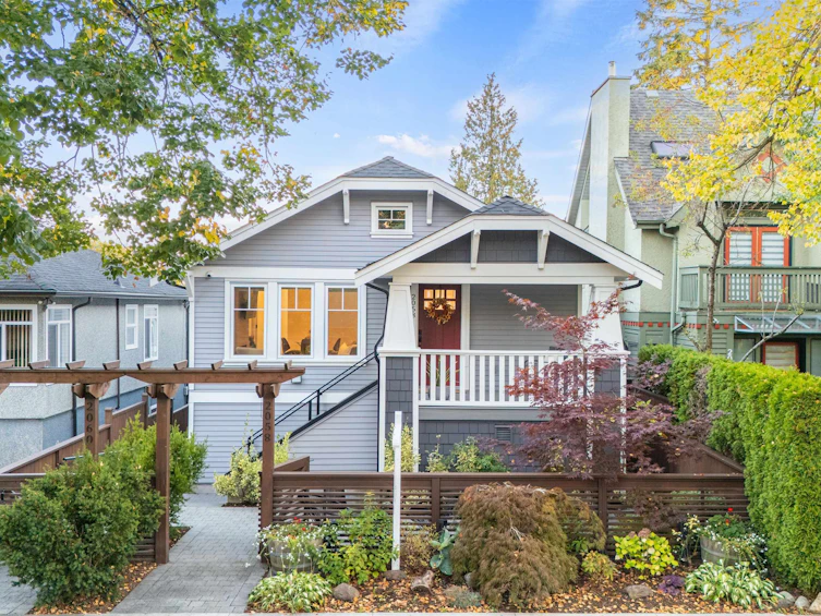 2058 E 5th Avenue, Vancouver, BC, V5N 1M4 - 21