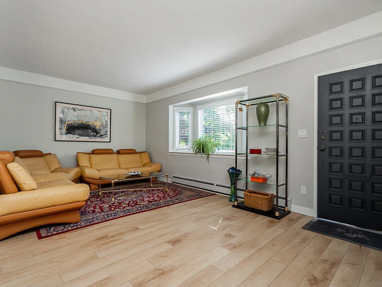3099 W 6th Avenue, Vancouver, BC, V6K 1X4 - 3