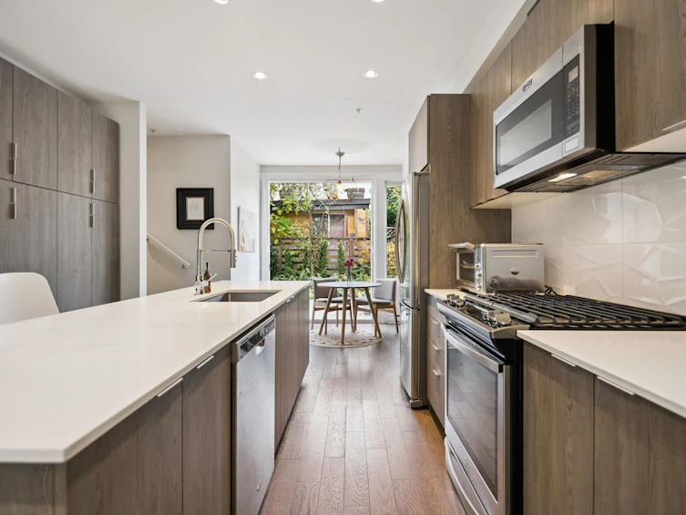 13-531 East 16th Avenue, Vancouver, BC, V5T 2V1 - 4