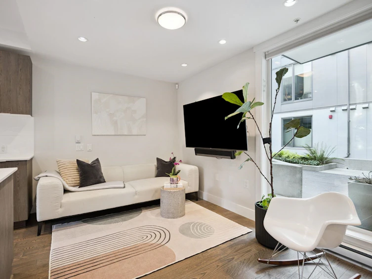 13-531 East 16th Avenue, Vancouver, BC, V5T 2V1 - 3