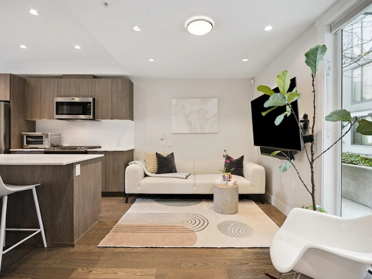 13-531 East 16th Avenue, Vancouver, BC, V5T 2V1