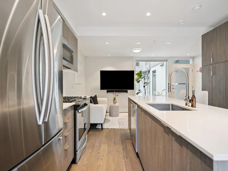 13-531 East 16th Avenue, Vancouver, BC, V5T 2V1 - 9
