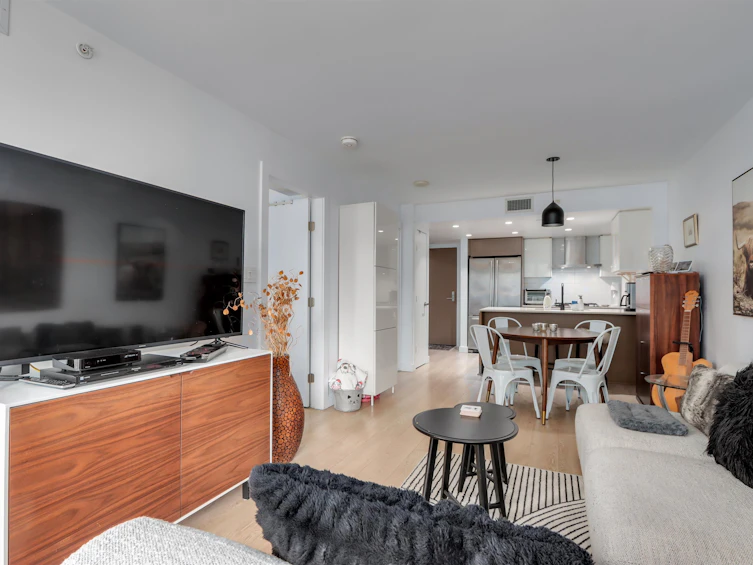 207-1618 Quebec Street, Vancouver, BC, V6A 0C5 - 9