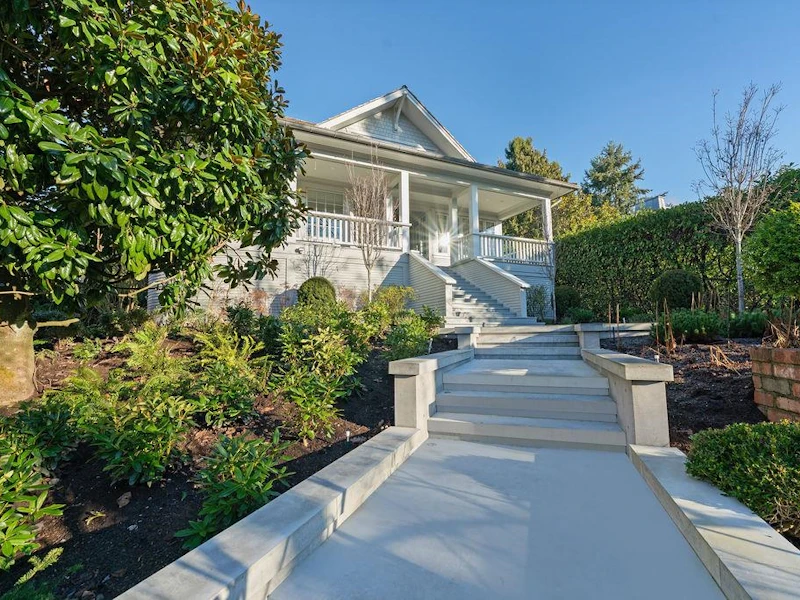 6476 Blenheim Street, Vancouver BC V6N 1R5