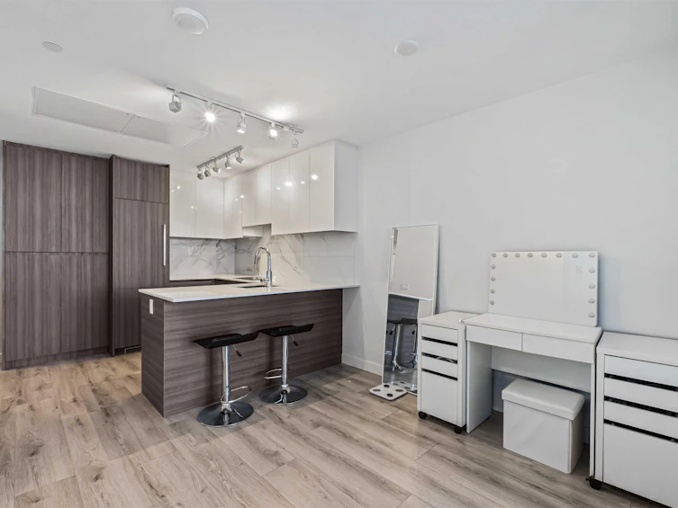 1811-10626 City Parkway, Surrey, BC, V3T 0S3 - 7