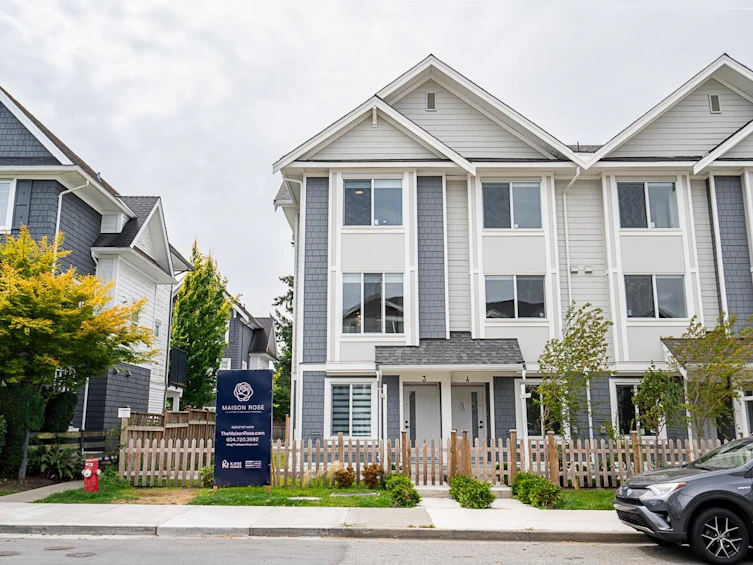 4-2525 156 Street, Surrey, BC, V3V 7P2 - 3
