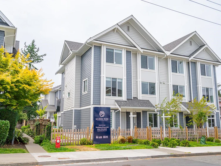 4-2525 156 Street, Surrey, BC, V3V 7P2 - 4