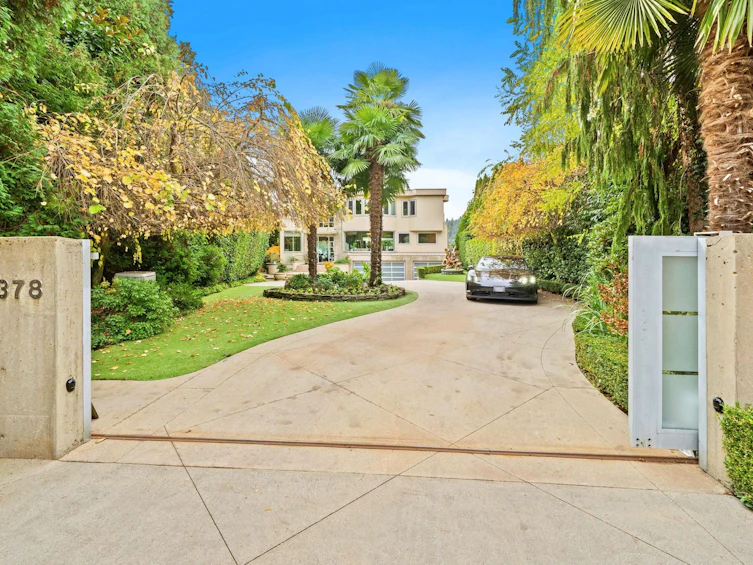 4378 Ross Crescent, West Vancouver, BC, V7W 1B2 - 2