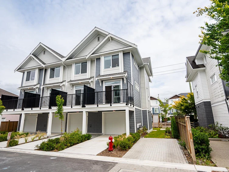 5-2525 156 Street, Surrey, BC, V3V 7P2 - 2