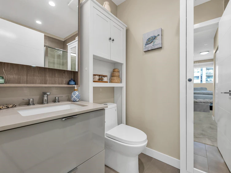 404-128 E 8th Street, North Vancouver, BC, V7L 0H2 - 12