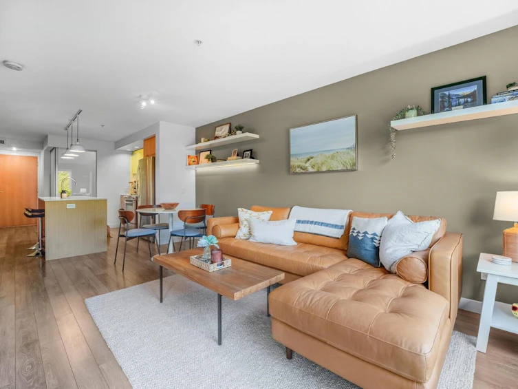 208-221 E 3rd Street, North Vancouver, BC, V7L 0C1 - 12