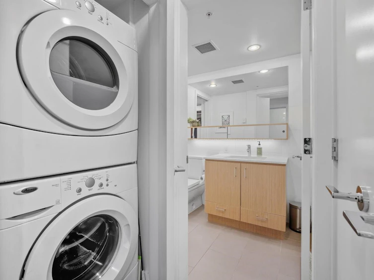 208-221 E 3rd Street, North Vancouver, BC, V7L 0C1 - 19