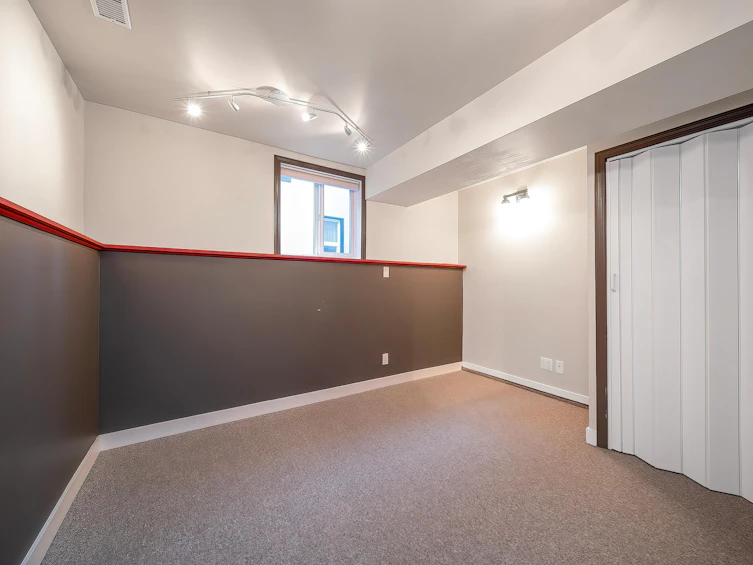 6516 Portland Street, Burnaby, BC, V5E 1A2 - 32