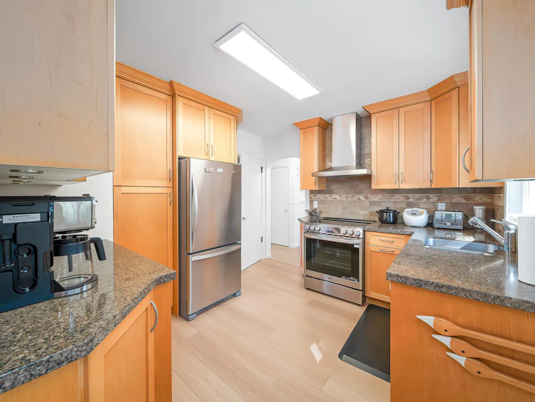 6516 Portland Street, Burnaby, BC, V5E 1A2 - 27