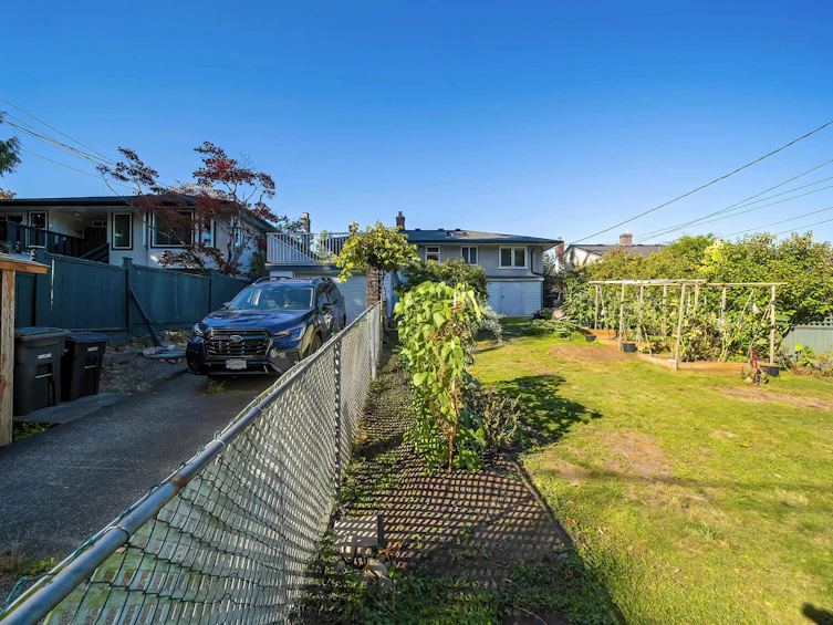 6516 Portland Street, Burnaby, BC, V5E 1A2 - 15