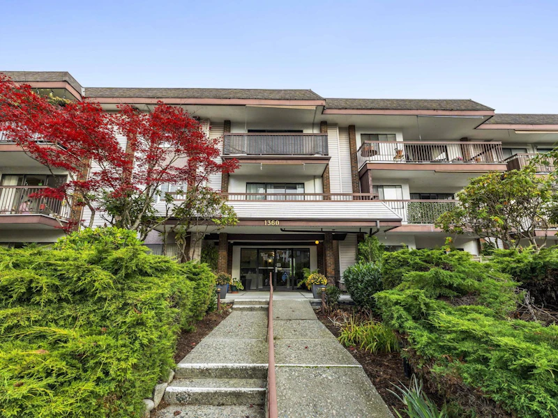304 - 1360 Martin Street, Surrey BC V4B 3W5
