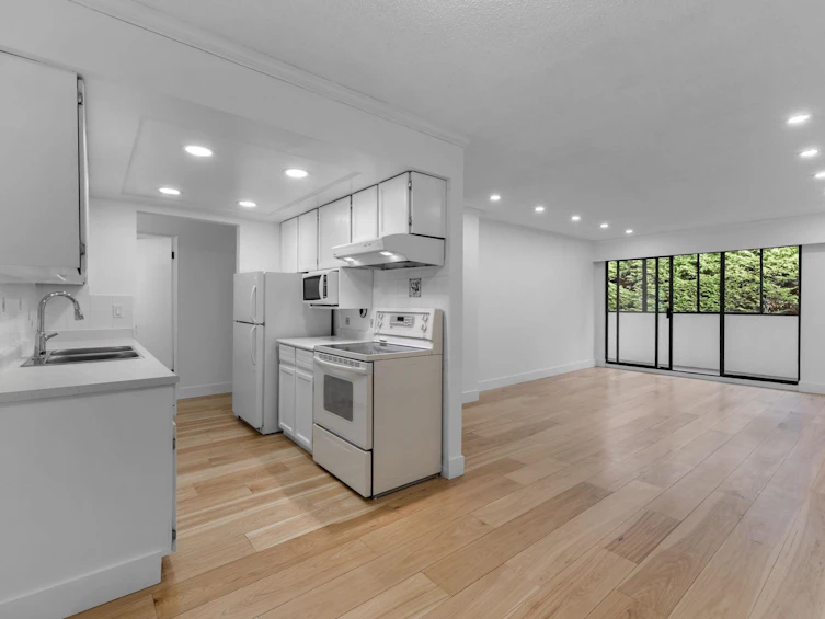 304-1360 Martin Street, Surrey, BC, V4B 3W5 - 11