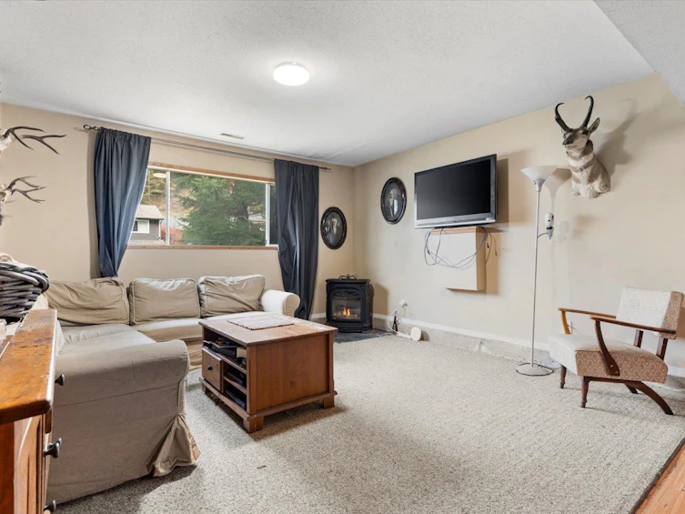21331 Mallard Drive, Hope, BC, V0X 1L1 - 23