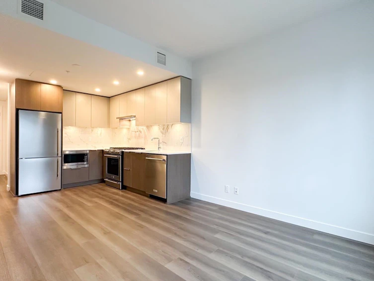 309-645 Como Lake Avenue, Coquitlam, BC, V3J 0P1 - 7