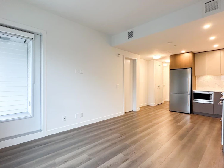 309-645 Como Lake Avenue, Coquitlam, BC, V3J 0P1 - 4
