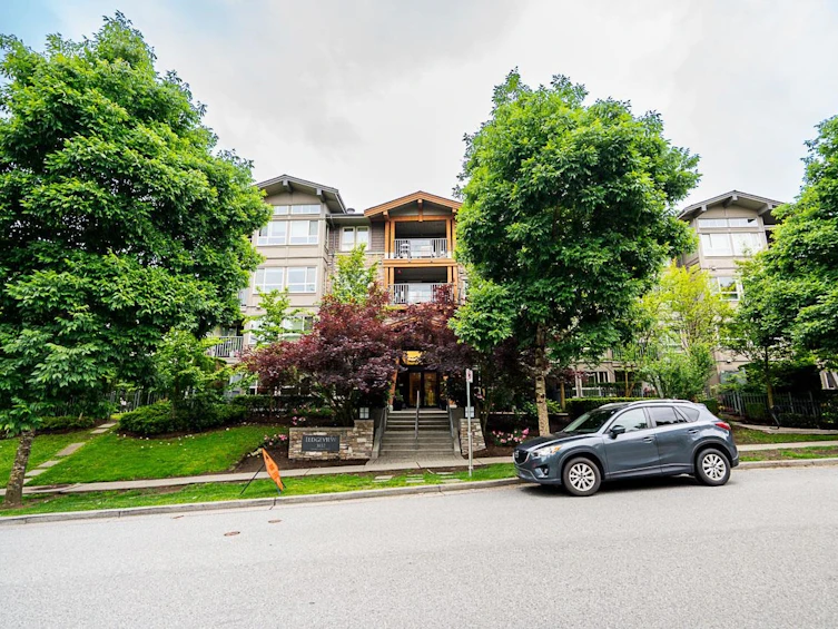 211-3132 Dayanee Springs Boulevard, Coquitlam, BC, V3E 0B5 - 3