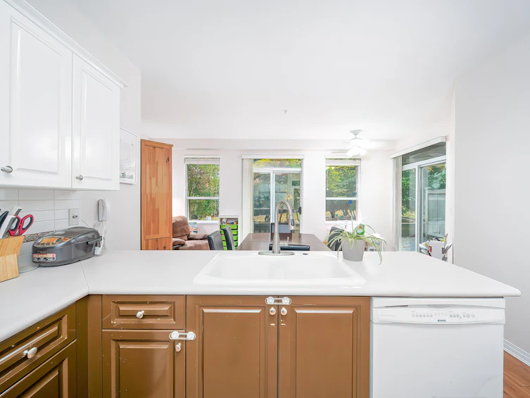 203-5270 Oakmount Crescent, Burnaby, BC, V5H 4S1 - 12