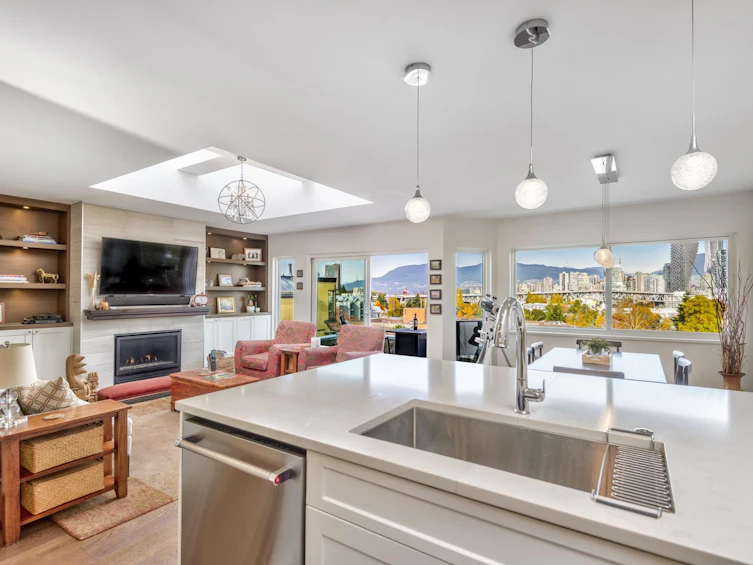 1251 W 7th Avenue, Vancouver, BC, V6H 1B7 - 2