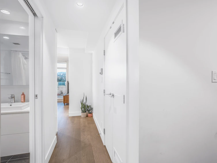 306-1675 Lions Gate Lane, North Vancouver, BC, V7P 3B4 - 17