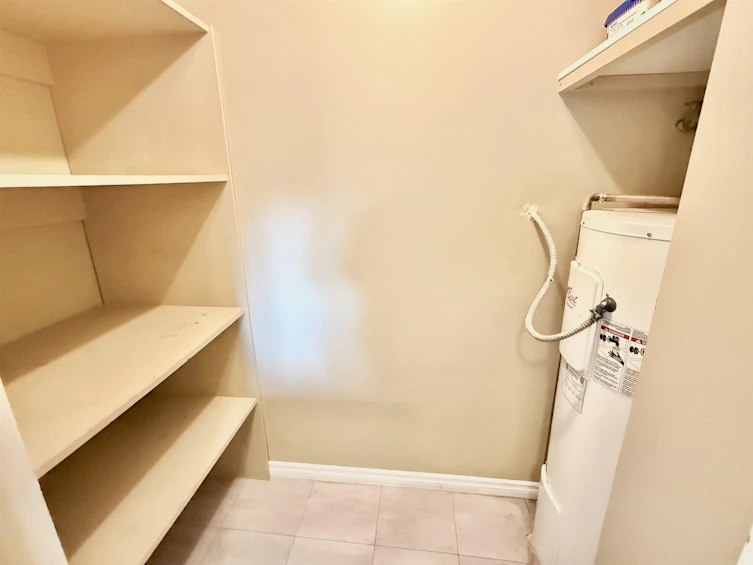 217-8120 Colonial Drive, Richmond, BC, V7C 4V2 - 8