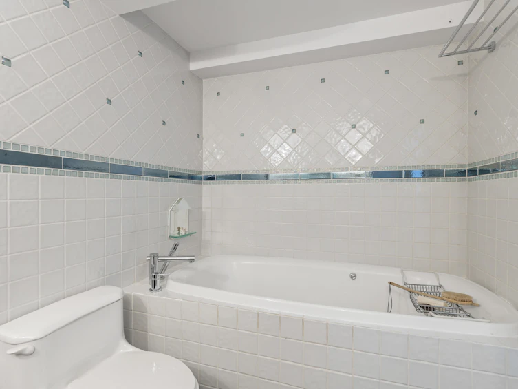 402-1575 Beach Avenue, Vancouver, BC, V6G 1Y5 - 28