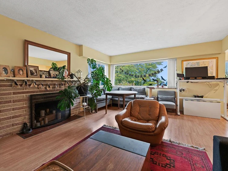 3605 Oxford Street, Vancouver, BC, V5K 1P4 - 9