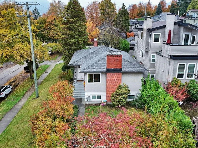 3605 Oxford Street, Vancouver, BC, V5K 1P4 - 6