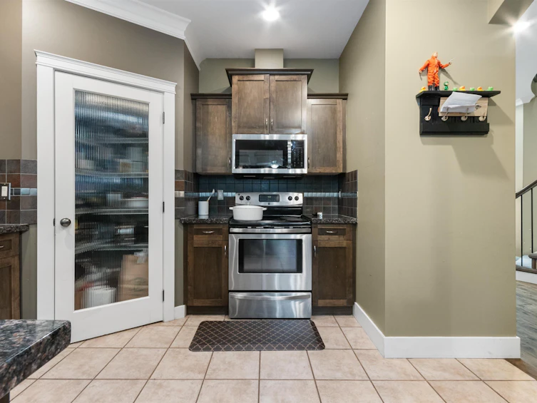 5883 Garrison Boulevard, Chilliwack, BC, V2R 5X8 - 14