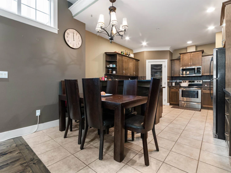 5883 Garrison Boulevard, Chilliwack, BC, V2R 5X8 - 9