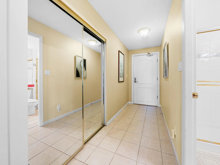 1106-1327 E Keith Road, North Vancouver, BC, V7J 3T5 - 2