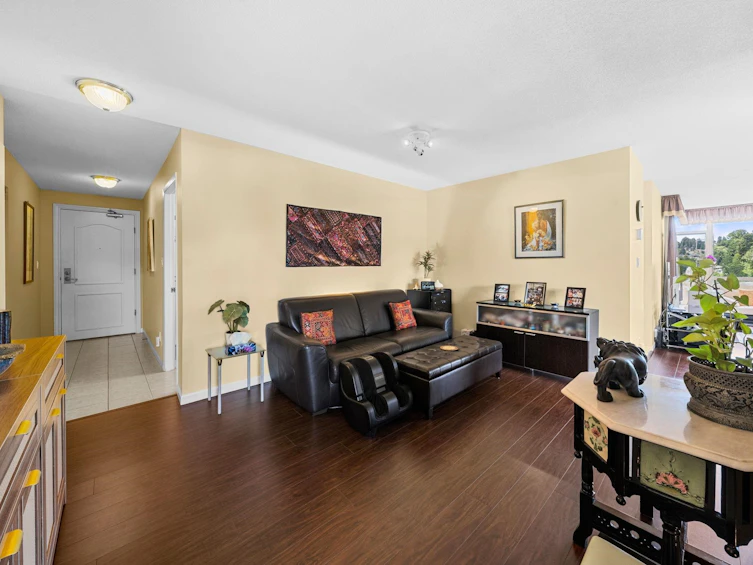 1106-1327 E Keith Road, North Vancouver, BC, V7J 3T5 - 4