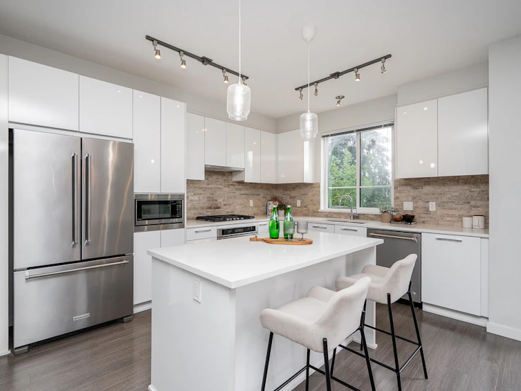140-3500 Burke Village Promenade, Coquitlam, BC, V3E 0N2 - 5