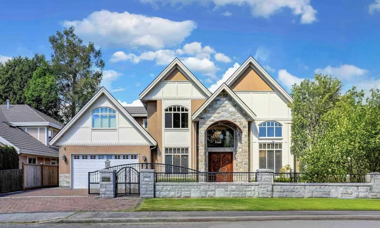 5631 Chemainus Drive