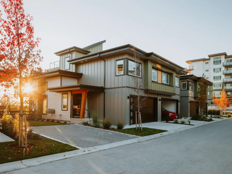 98-2426 Rabbit Drive, Delta, BC, V4M 0E1 - 2