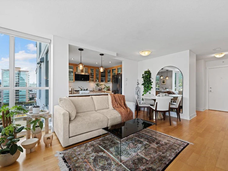 1004-121 W 16th Street, North Vancouver, BC, V7M 3P4 - 3