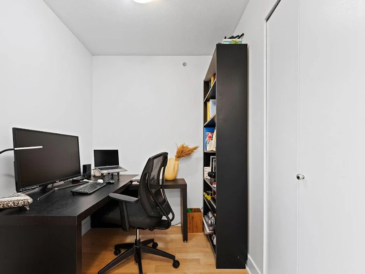 1004-121 W 16th Street, North Vancouver, BC, V7M 3P4 - 15