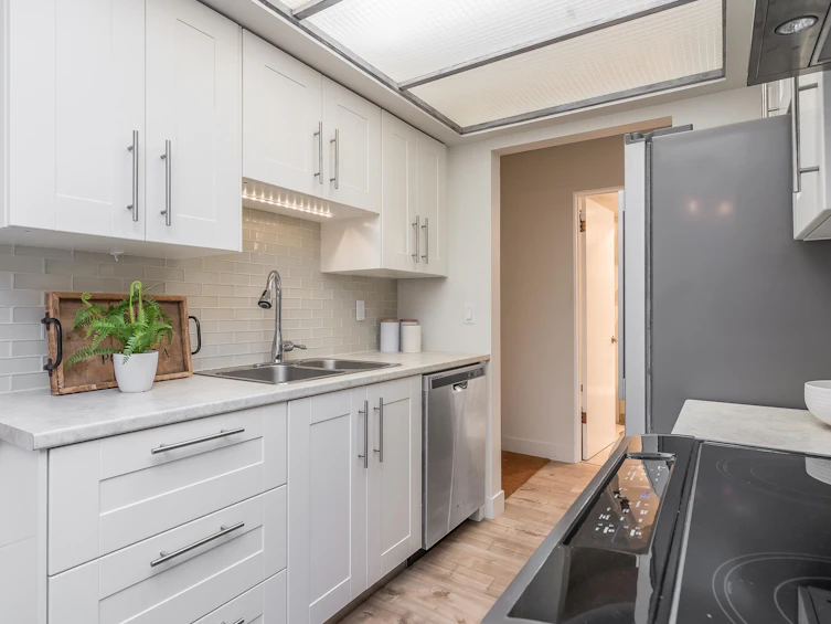 303-1360 Martin Street, Surrey, BC, V4B 3W5