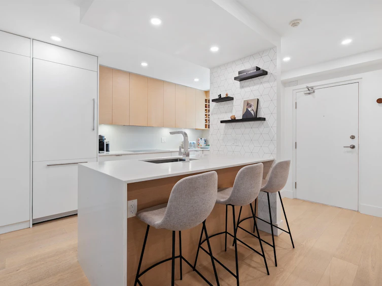 301-1350 Comox Street, Vancouver, BC, V6E 4E1 - 5