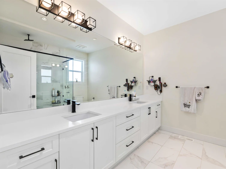 16591 20 Avenue, Surrey, BC, V3Z 1B9 - 17